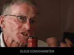 長い髪の熟女fucks私に台所のテーブル エッチ 無料 動画 イケメン