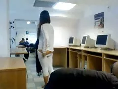 彼女は喜んで彼女の親友の妻をクソ イケメン の エロ 動画