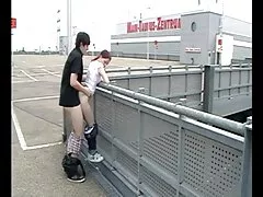 非常にかわいいブルネットに肛門クソ イケメン エッチ 無料