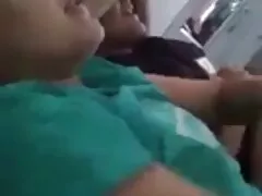 少年はすべての穴に順番に二つの鶏を取った 超 イケメン エロ 動画