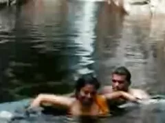 彼女は彼女のカメラで撮影しながら雌犬にしっかりとした性交を与えた イケメン と エロ 動画