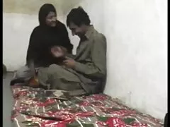 ロシアの花嫁hmyrは、カメラに回転します エロ 動画 イケメン 彼氏