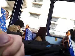 子供は継母から隠れていて、妹の息子とセックスしていました 素人 イケメン エロ 動画